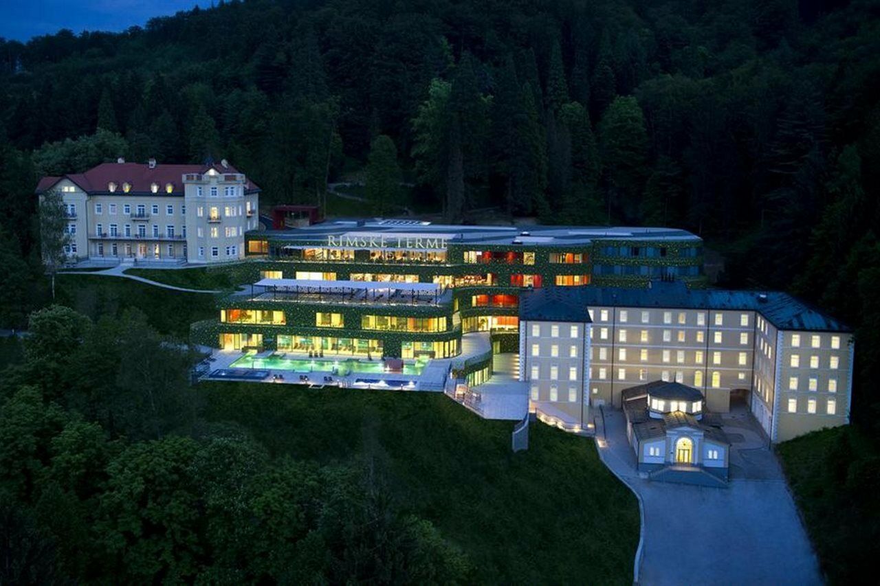 Rimske Terme - Hotel Zdraviliski Dvor Rimske Toplice Eksteriør billede